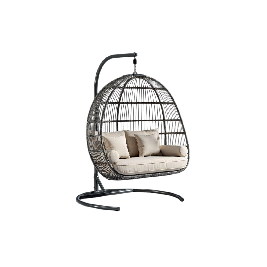 **Chaise suspendue en métal et rotin avec coussins confortables**