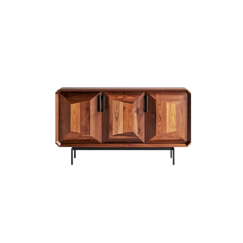 **Titre technique : Buffet en bois sculpté avec piètement métallique**